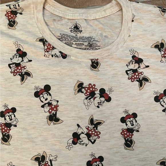 Disney Minnie Mouse Ladies T-Shirt NWT - Picture 2 of 3